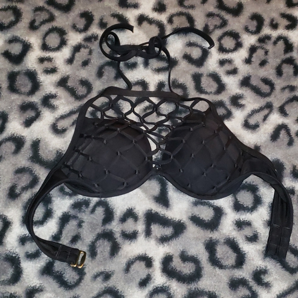 Shade & Shore bathing suit top